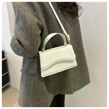 Bolsa Feminina Transversal com Design Estruturado Modelo Belle Époque